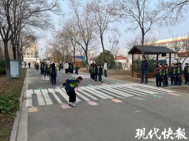 19体育入口中小学体育课如何“天天见”？在江苏看见活动加“宿”度(图5)